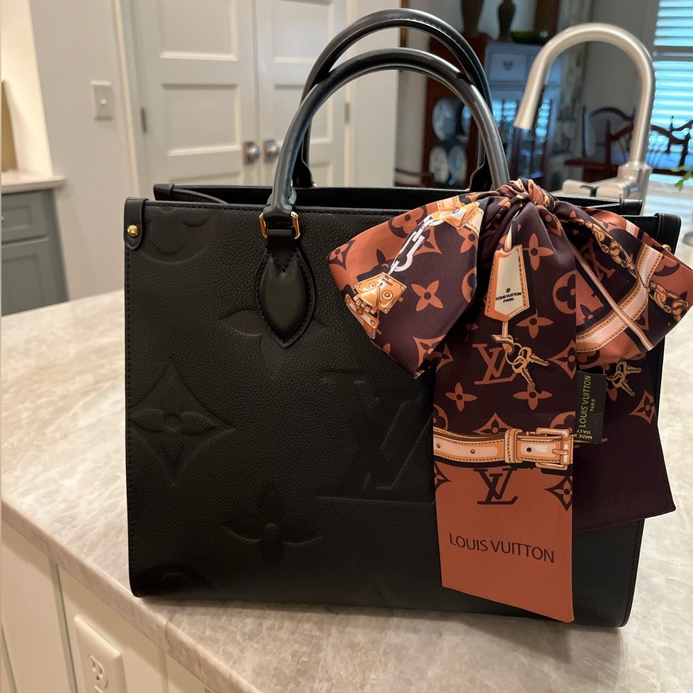 Purse scarf